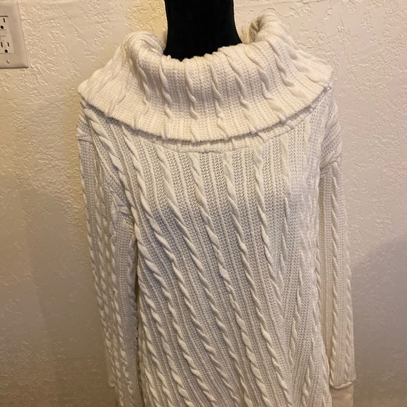 Super cute turtleneck sweater - Picture 5 of 10